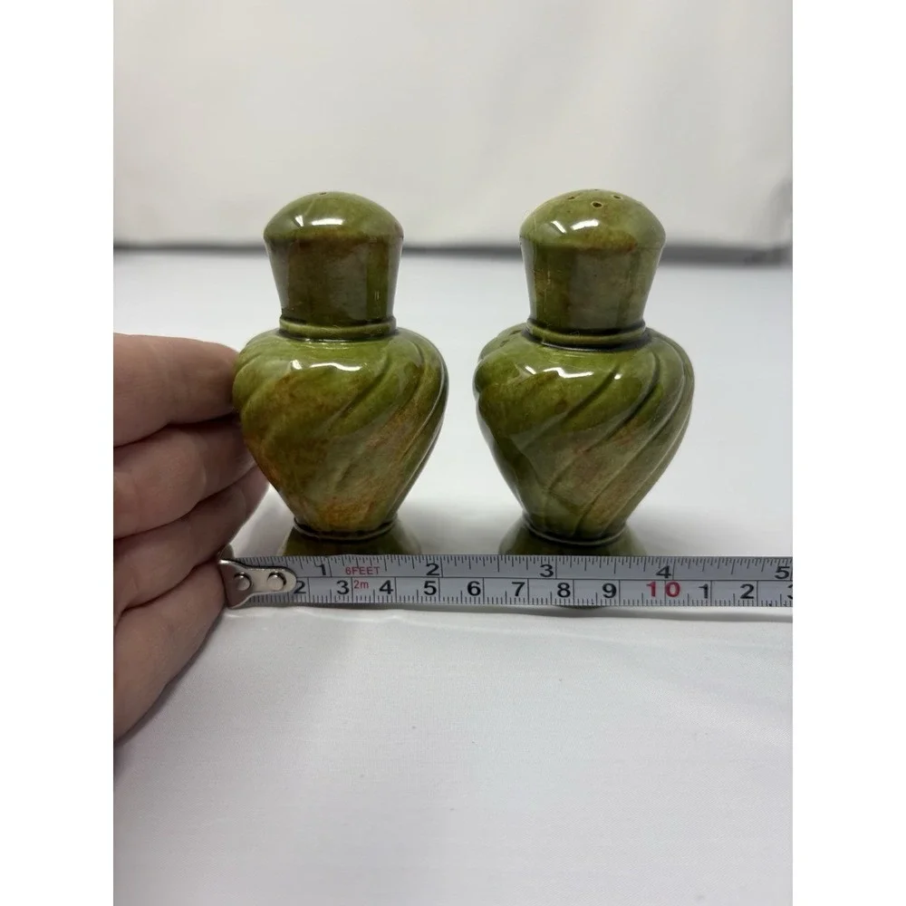 Vintage Green Glazed Ceramic Salt & Pepper Shakers Twisted Swirl Design Retro 60